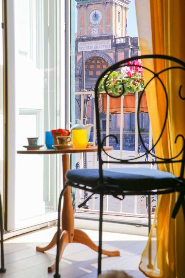Bed & Breakfast Piazza Dante เนเปิลส์ ภายนอก รูปภาพ